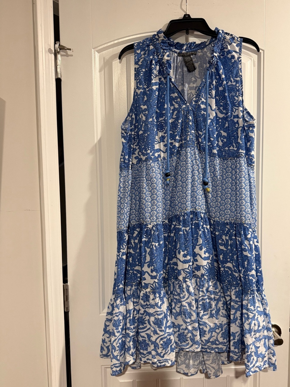 Chelsea & Theodore Blue and White Floral Dress Tiered  1X  gold threads beachy